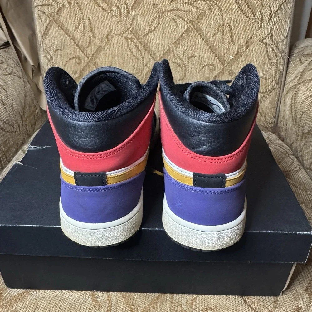 Jordan 1 Mid Bred Multicolor Men's 9.5 Multicolor 554724-125 Athletic Basketball